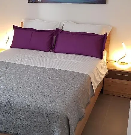 Apartment Salsa - Cozy *