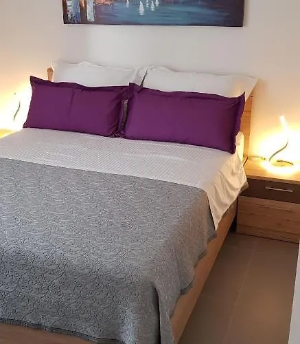 Apartment Salsa - Cozy *